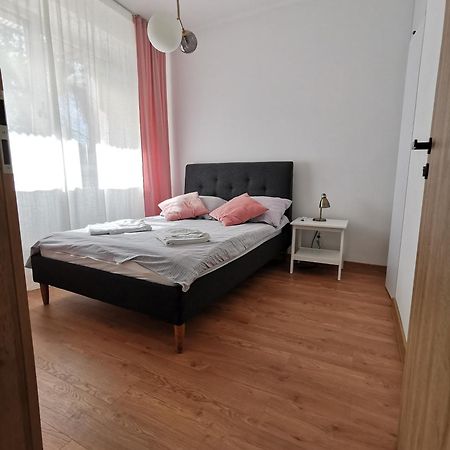 Apartament Z Klimatyzacja Krasków Eksteriør bilde